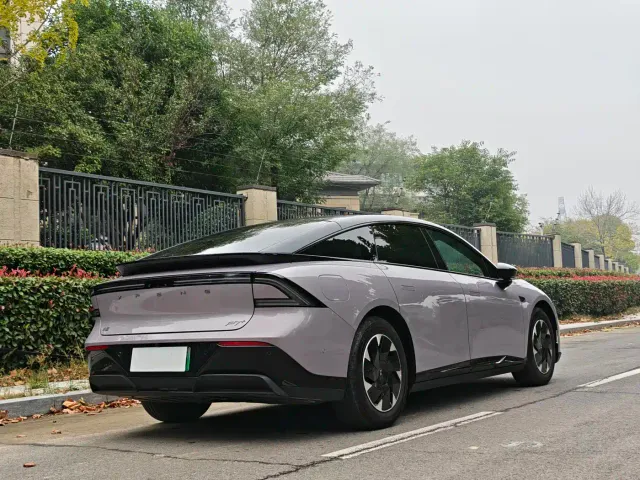 Xpeng P7+ — Фото автомобиля 5