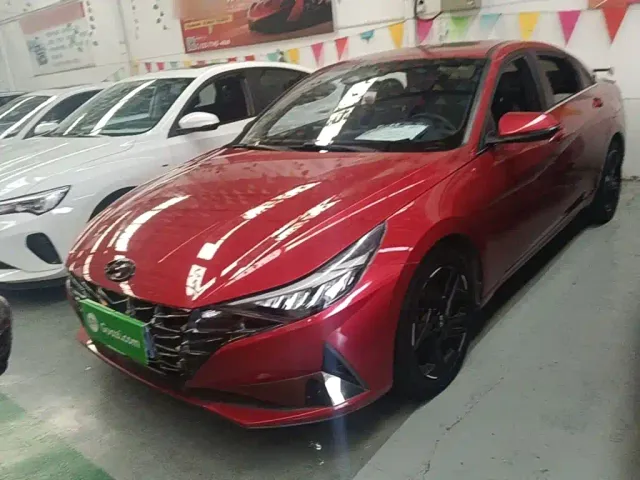 Фотография автомобиля — Hyundai Elantra