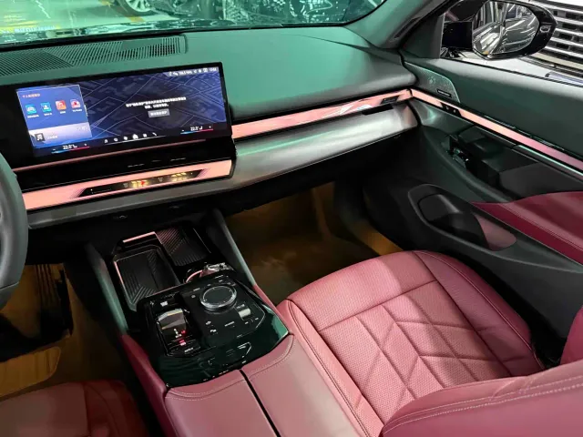 BMW 5 Series — Фото автомобиля 12
