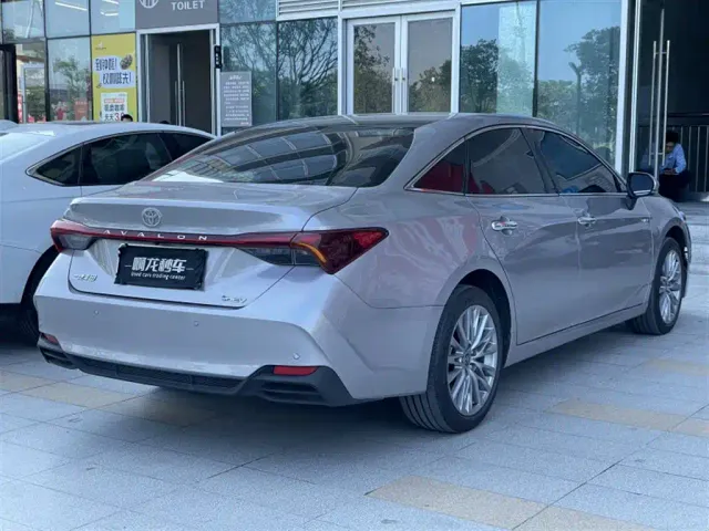 Toyota Avalon — Фото автомобиля 9
