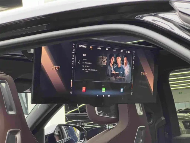 BMW i7 — Фото автомобиля 16