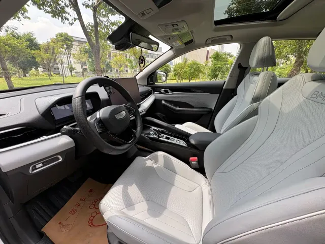 Geely Binyue — Фото автомобиля 4