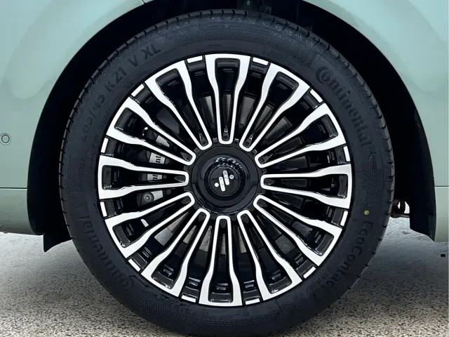 IM Motors LS8 — Фото автомобиля 10