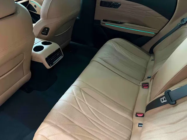 Geely Galaxy Xingyao 8 — Фото автомобиля 8