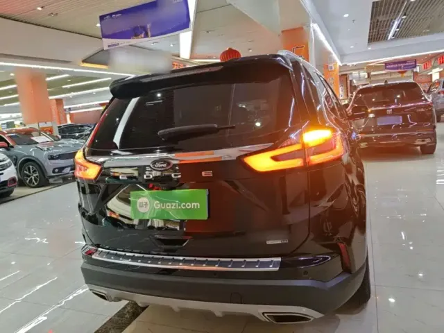 Ford Edge — Фото автомобиля 5