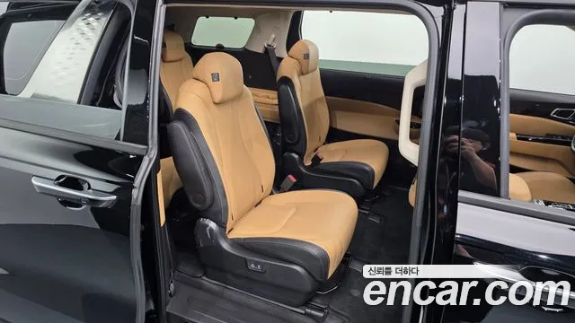 Kia Carnival 4th Gen — Фото автомобиля 11