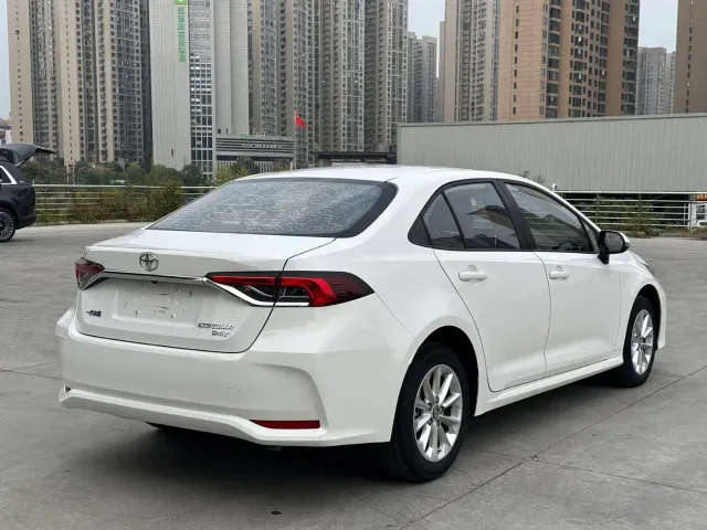 Toyota Corolla — Фото автомобиля 6