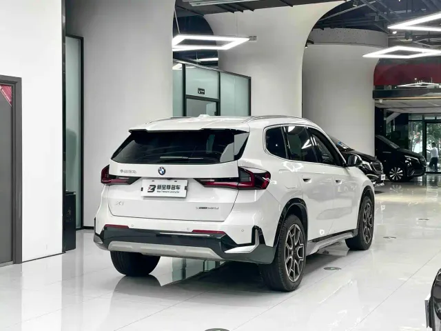 BMW X1 — Фото автомобиля 12