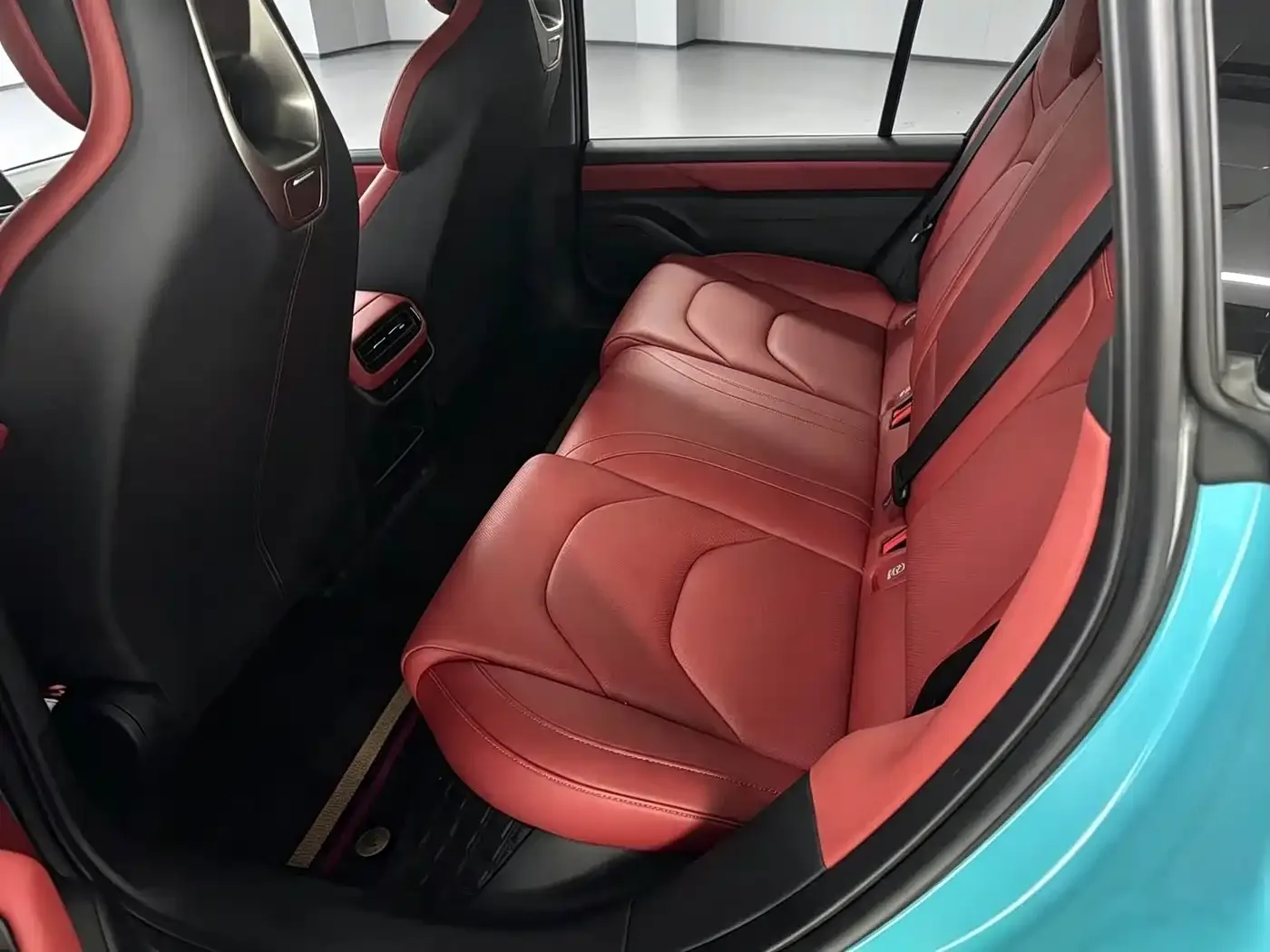 Xiaomi Auto Xiaomi SU7 2024 RWD Long Range Intelligent Driving Edition — Фото автомобиля 6