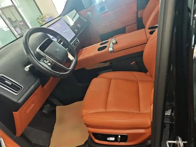 Li Auto L9 — Фото автомобиля 14