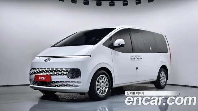 Фотография автомобиля — Hyundai Staria