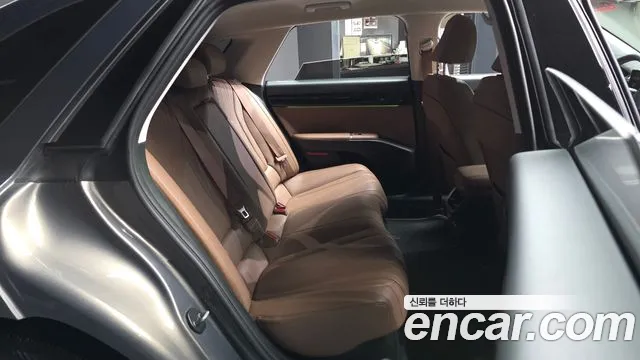 Hyundai Grandeur GN7 — Фото автомобиля 18