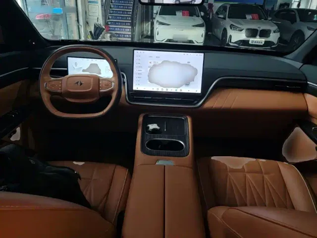 Dongfeng eπ 008 — Фото автомобиля 9
