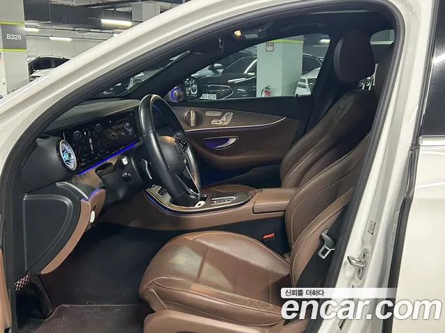 Mercedes-Benz E-Class W213 — Фото автомобиля 10