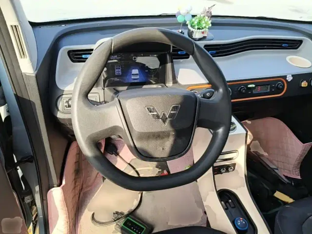 Wuling Hongguang Mini EV — Фото автомобиля 10