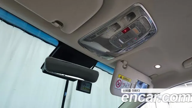 Genesis GV70 — Фото автомобиля 24