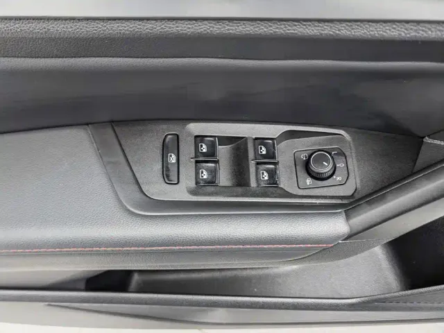 Volkswagen Lavida — Фото автомобиля 9