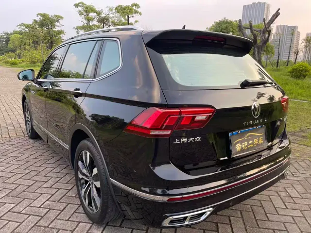 Volkswagen Tiguan L — Фото автомобиля 12