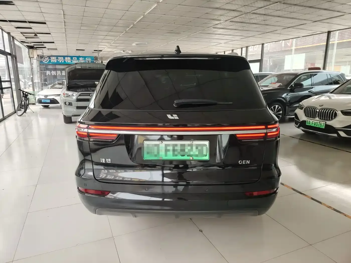 Li Auto Li ONE 2021 Extended Range 6-Seater — Фото автомобиля 4