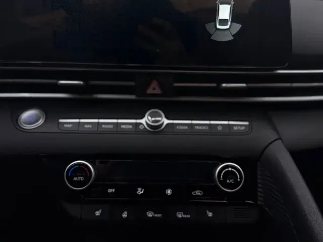 Hyundai Elantra — Фото автомобиля 13