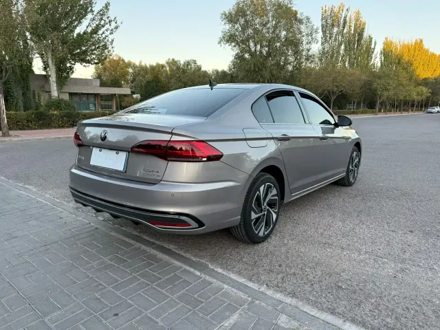 Volkswagen Bora — Фото автомобиля 4
