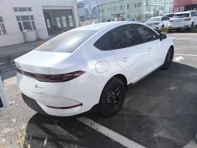 BYD Qin PLUS — Фото автомобиля 6
