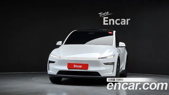 Tesla Model Y — Фото автомобиля 3