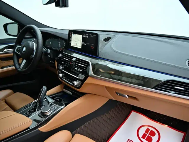 BMW 6 Series Gran Turismo — Фото автомобиля 16
