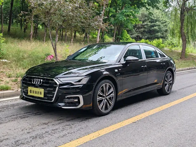 Фотография автомобиля — Audi A6L