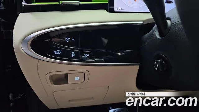 Genesis GV70 2.5T Бензин 2WD — Фото автомобиля 15