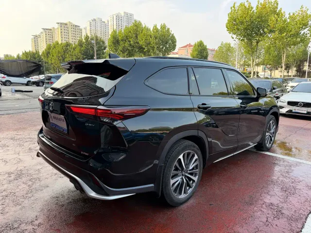 Toyota Crown Kluger — Фото автомобиля 6
