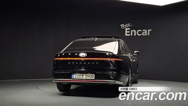 Hyundai Grandeur GN7 — Фото автомобиля 4