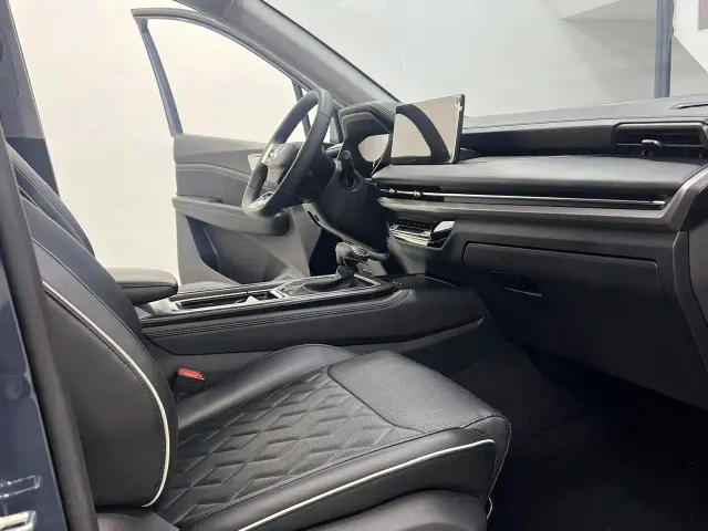 Wuling Jiachen — Фото автомобиля 14