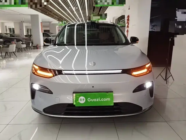 Leapmotor C11 — Фото автомобиля 2