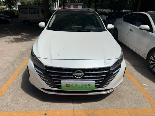 Nissan Teana — Фото автомобиля 3