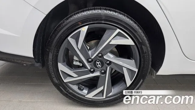 Hyundai Avante CN7 — Фото автомобиля 5