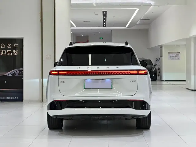 Xpeng G9 — Фото автомобиля 6