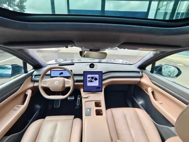 Nio ES8 — Фото автомобиля 5