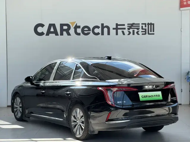 Hongqi E-QM5 — Фото автомобиля 4