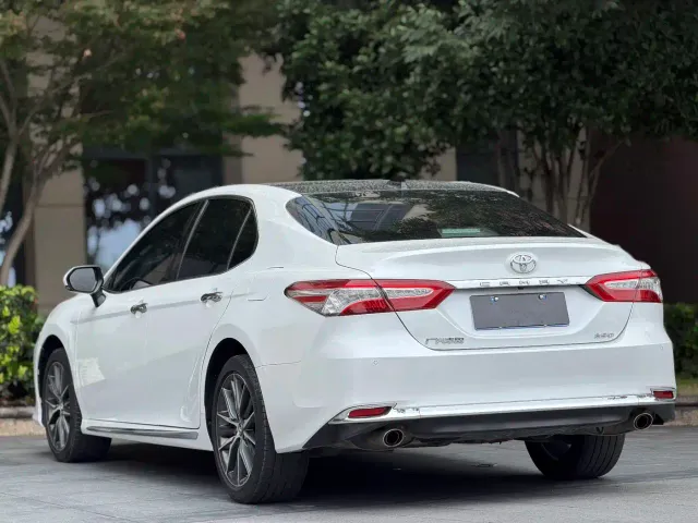 Toyota Camry — Фото автомобиля 10