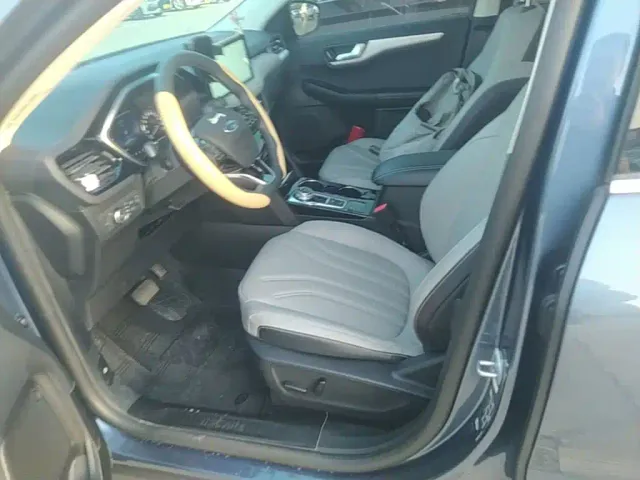 Ford Escape — Фото автомобиля 10