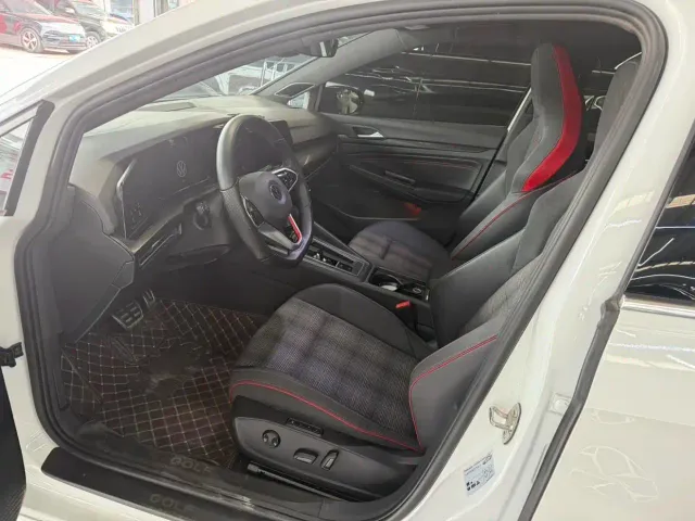 Volkswagen Golf GTI 2021 380TSI DSG GTI — Фото автомобиля 7