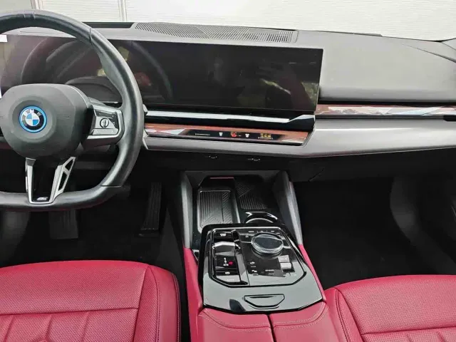 BMW i5 — Фото автомобиля 9
