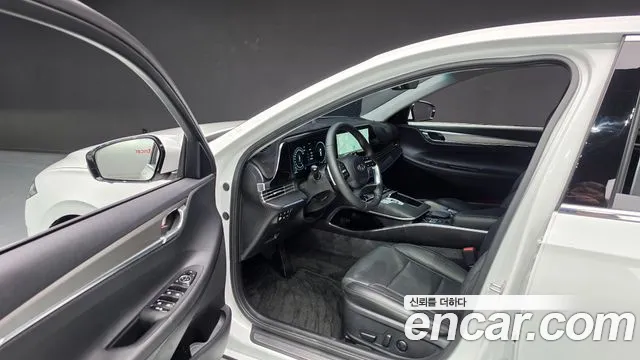 Hyundai Grandeur (New) Hybrid — Фото автомобиля 15