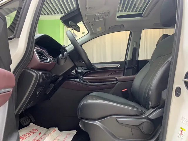 GAC Trumpchi M6 — Фото автомобиля 9