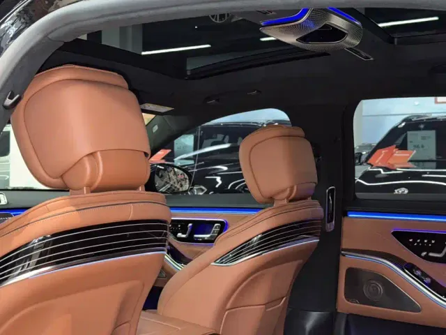 Mercedes-Benz S-Class — Фото автомобиля 12