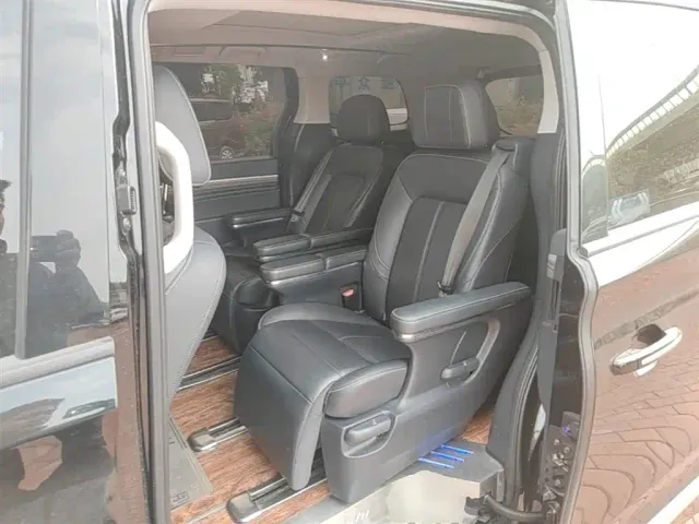 GAC Trumpchi M8 — Фото автомобиля 16