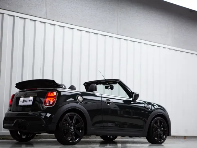 MINI MINI 2023 2.0T COOPER S CABRIO Obsession Special Edition — Фото автомобиля 7