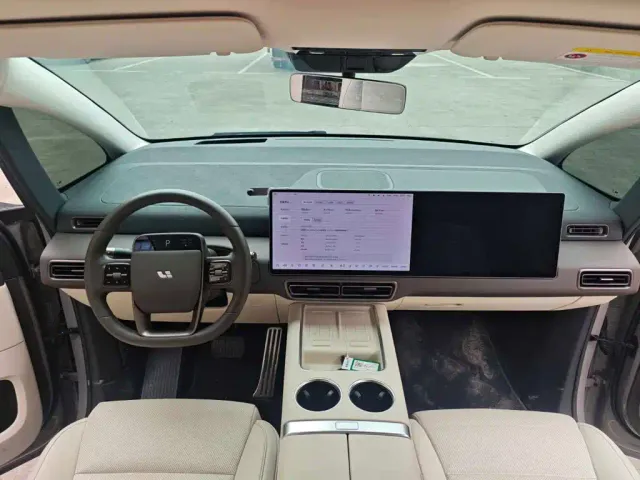 Li Auto MEGA — Фото автомобиля 8
