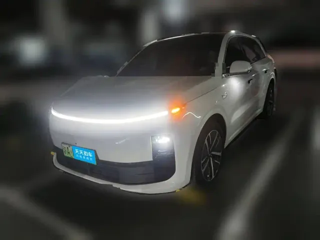 Фотография автомобиля — Li Auto L6